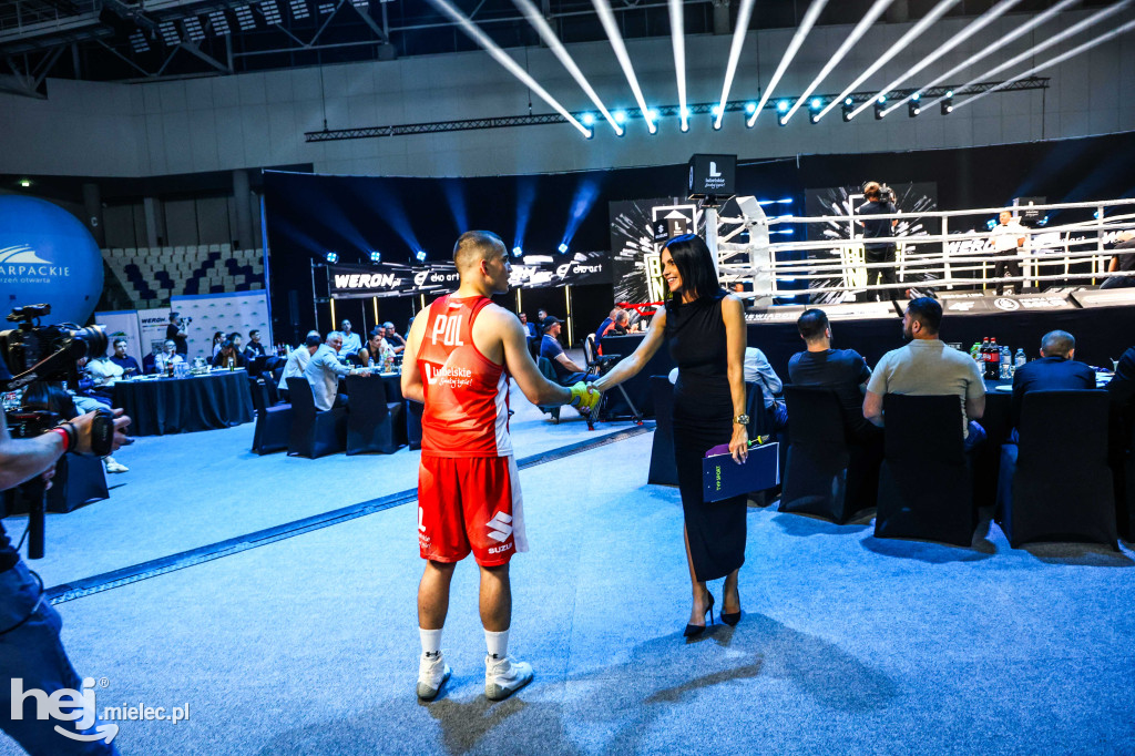 Jakub Pałka wygrał przed mielecką publicznością podczas Suzuki Boxing Night 41