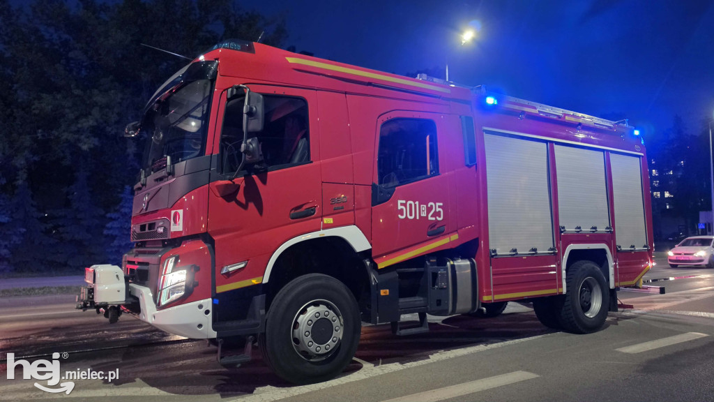Trwa usuwanie rozległej plamy na ulicach Mielca