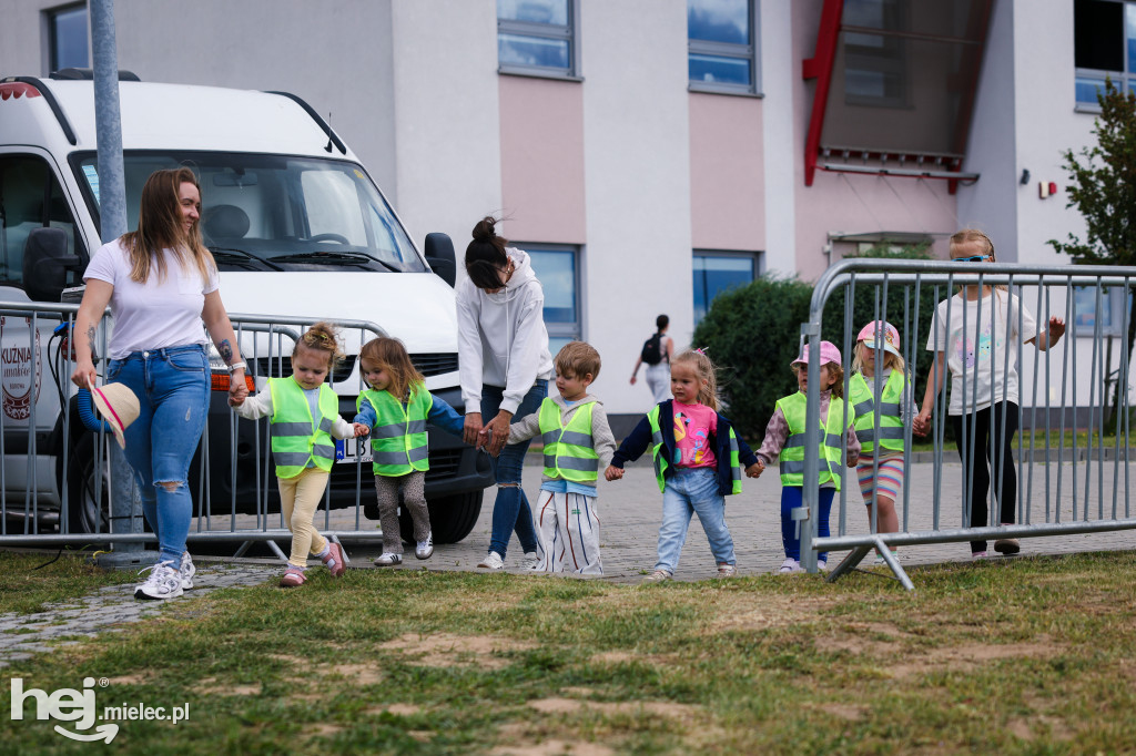 Dzień Dziecka na mieleckim lotnisku