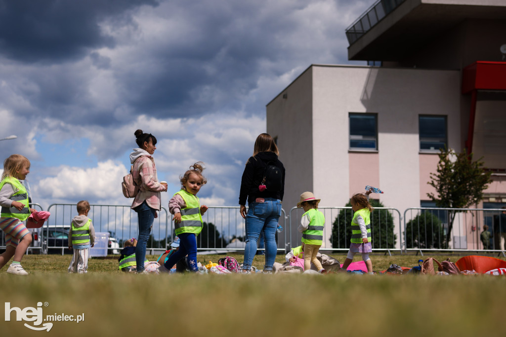 Dzień Dziecka na mieleckim lotnisku