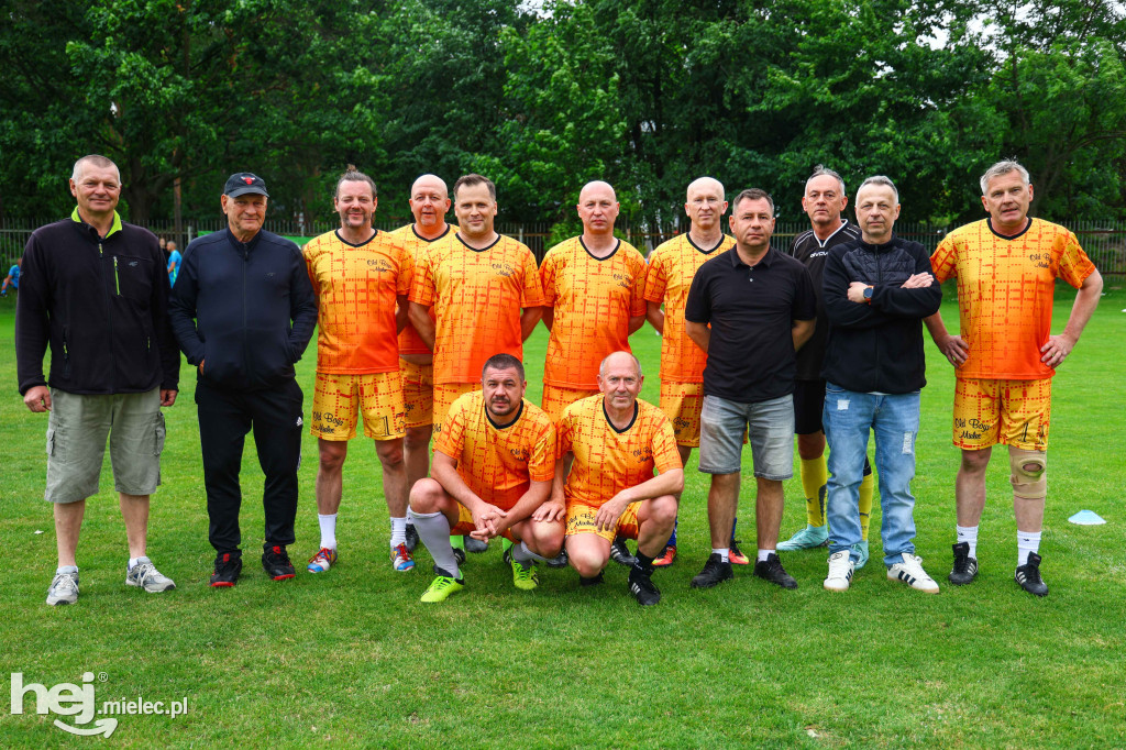 Młode Wilki i Oldboys Mielec triumfowali na Błoniach