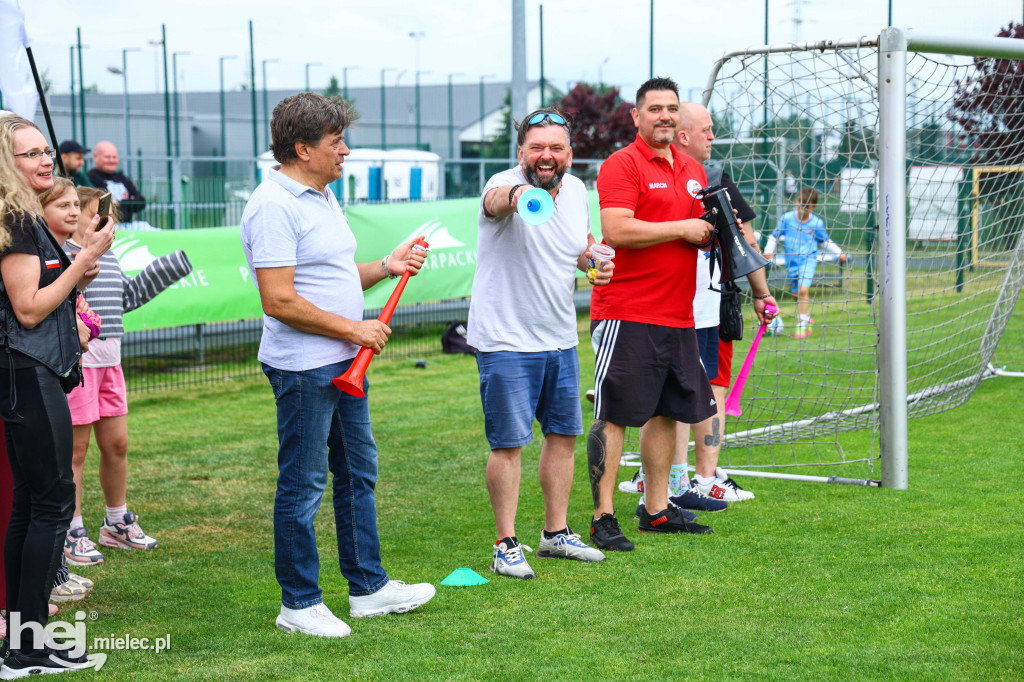 Młode Wilki i Oldboys Mielec triumfowali na Błoniach