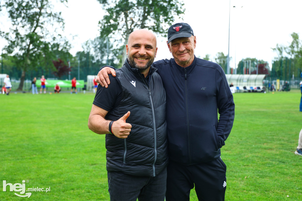 Młode Wilki i Oldboys Mielec triumfowali na Błoniach