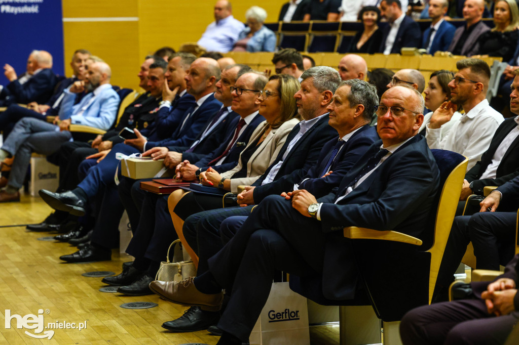 Mieleckie akcenty podczas gali 80-lecia podkarpackiej siatkówki