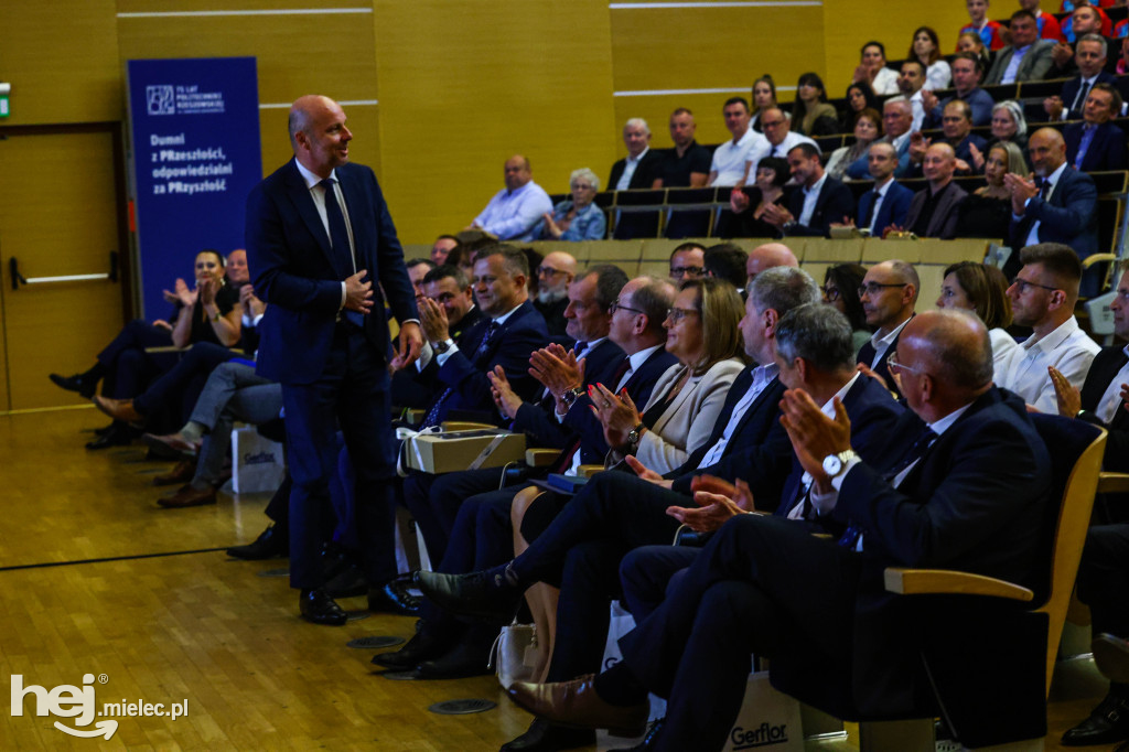 Mieleckie akcenty podczas gali 80-lecia podkarpackiej siatkówki