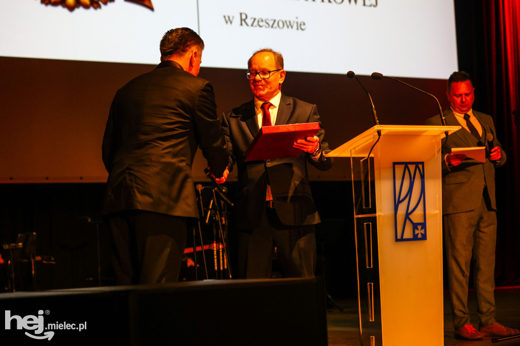Mieleckie akcenty podczas gali 80-lecia podkarpackiej siatkówki