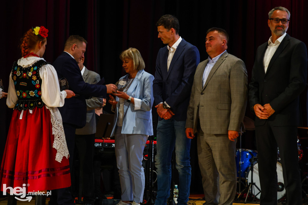 Mieleckie akcenty podczas gali 80-lecia podkarpackiej siatkówki
