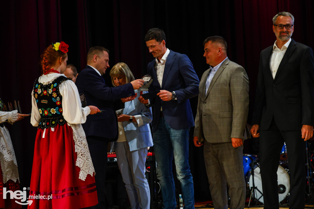 Mieleckie akcenty podczas gali 80-lecia podkarpackiej siatkówki