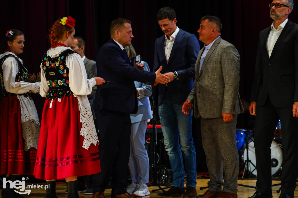 Mieleckie akcenty podczas gali 80-lecia podkarpackiej siatkówki