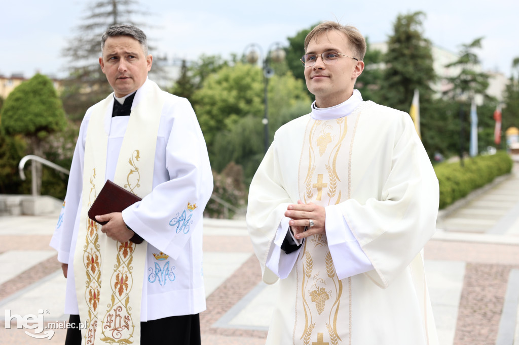 Ks. Bartosz Sobczyk odprawił pierwszą Mszę