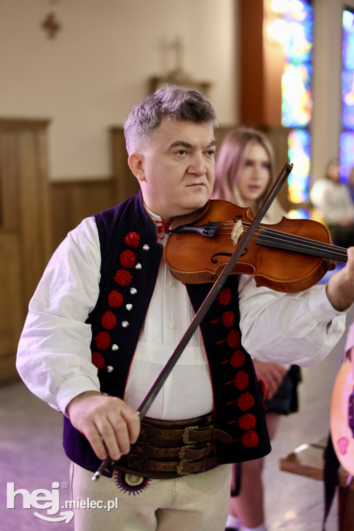 Ks. Bartosz Sobczyk odprawił pierwszą Mszę