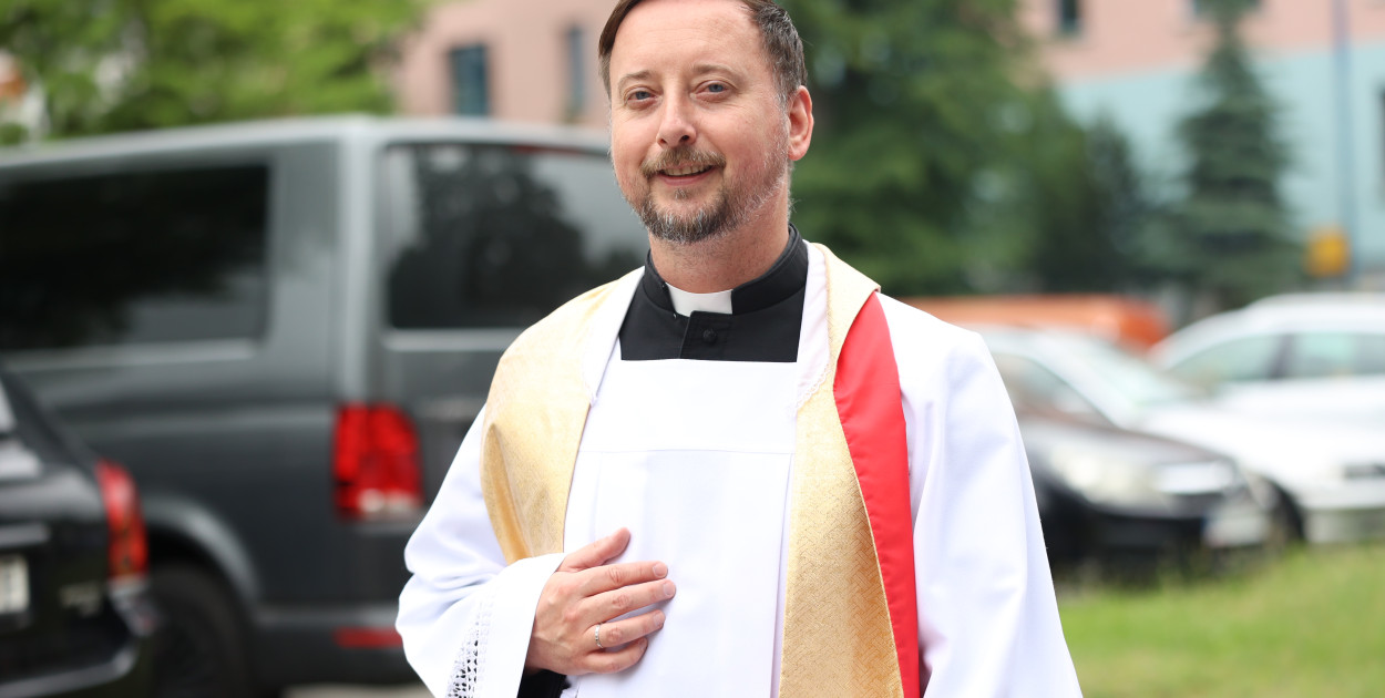 Procesja Parafii pw. Matki Bożej Nieustającej Pomocy w Mielcu