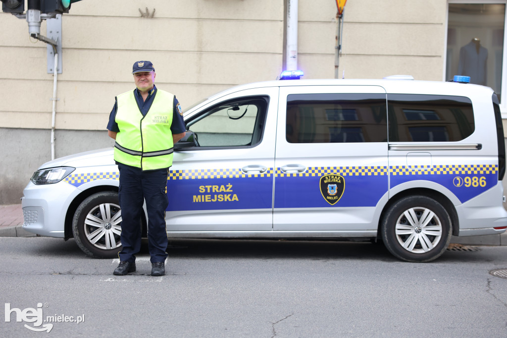 Procesja Parafii pw. Matki Bożej Nieustającej Pomocy w Mielcu