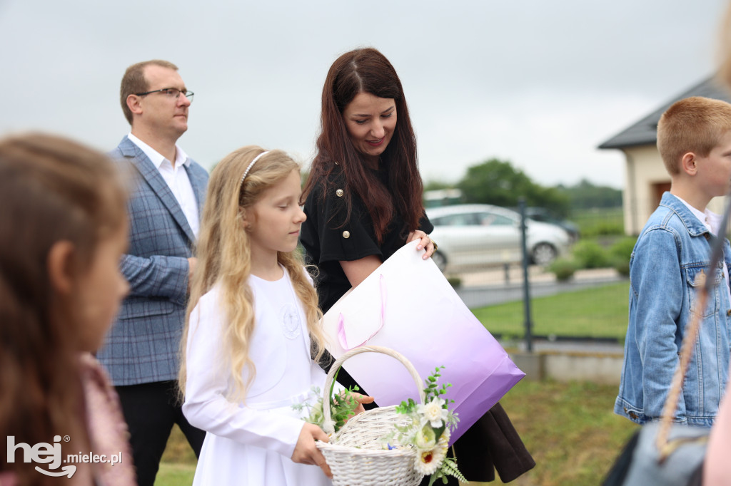 Procesja w miejscowości Rożniaty