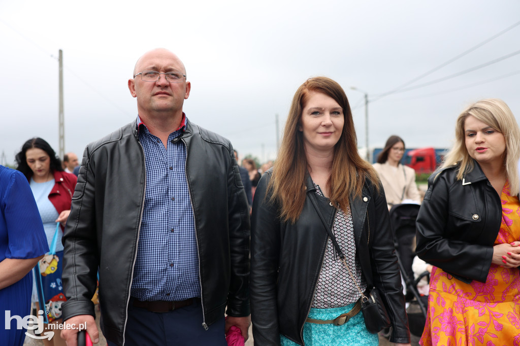 Procesja w miejscowości Rożniaty
