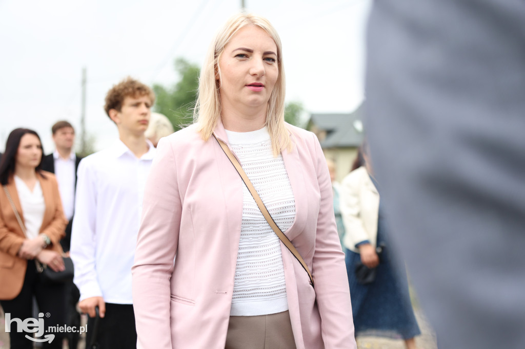 Procesja w miejscowości Rożniaty