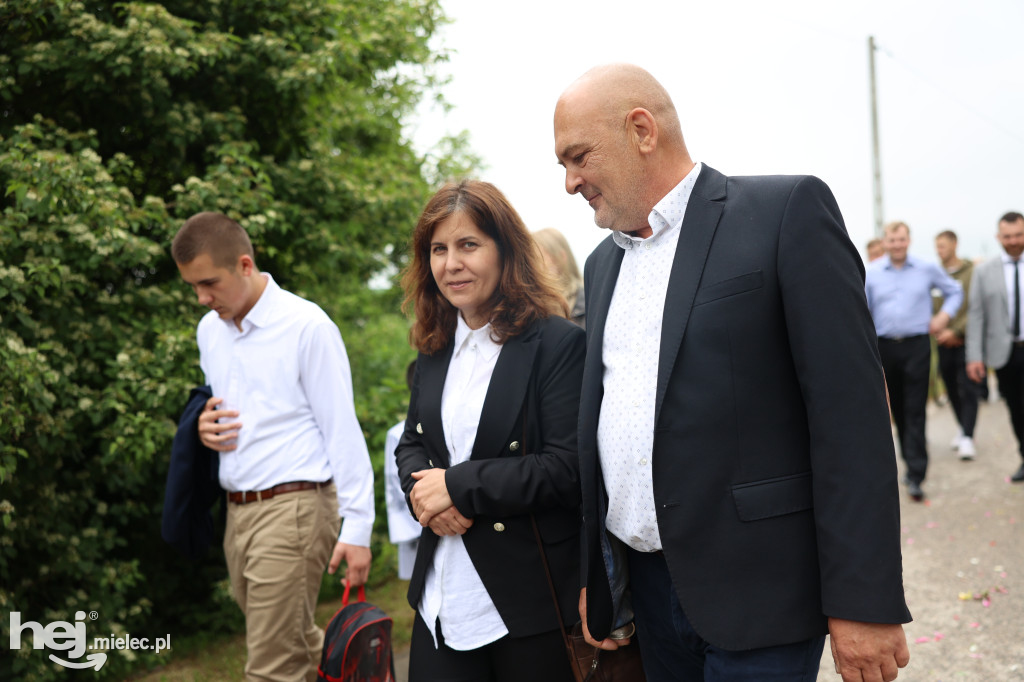Procesja w miejscowości Rożniaty