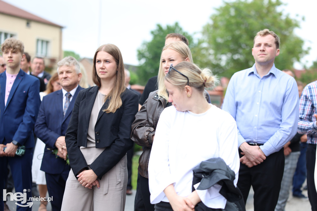 Procesja w miejscowości Rożniaty