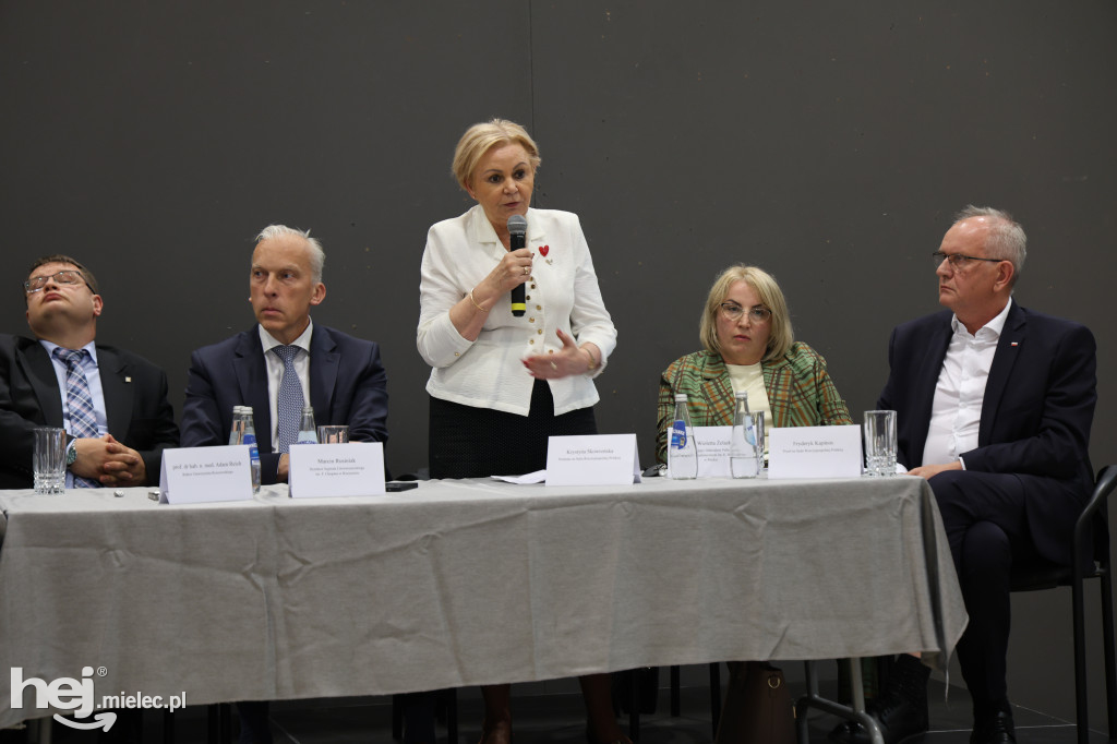 Debata społeczna na temat mieleckiego szpitala