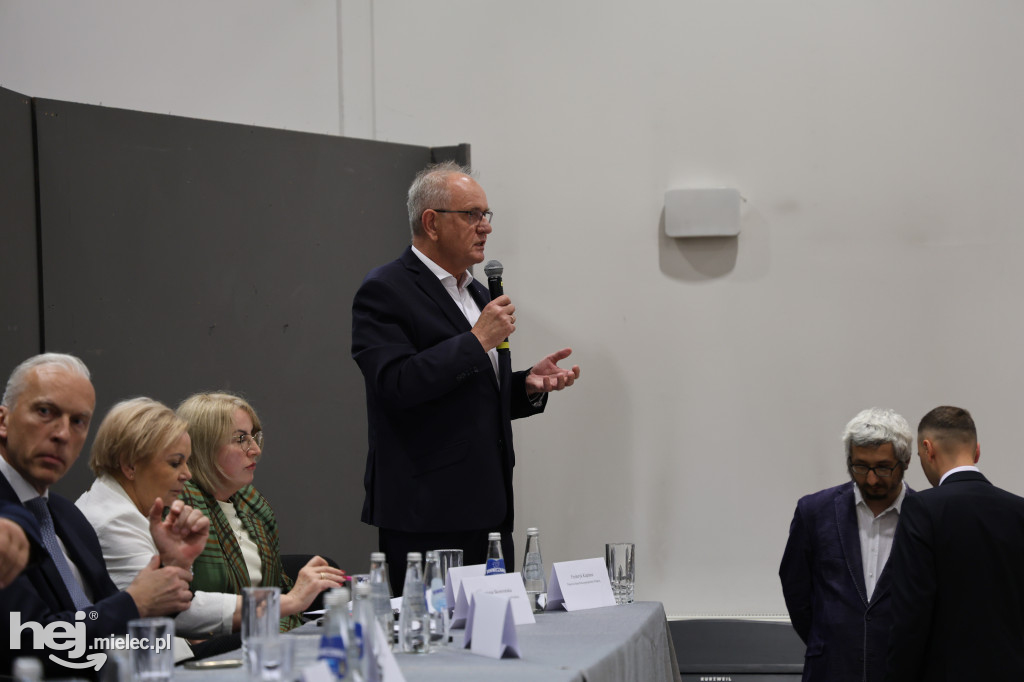 Debata społeczna na temat mieleckiego szpitala