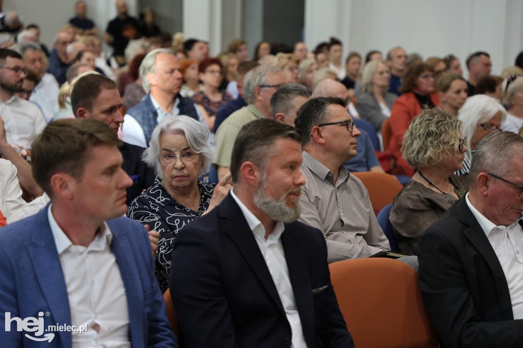 Debata społeczna na temat mieleckiego szpitala