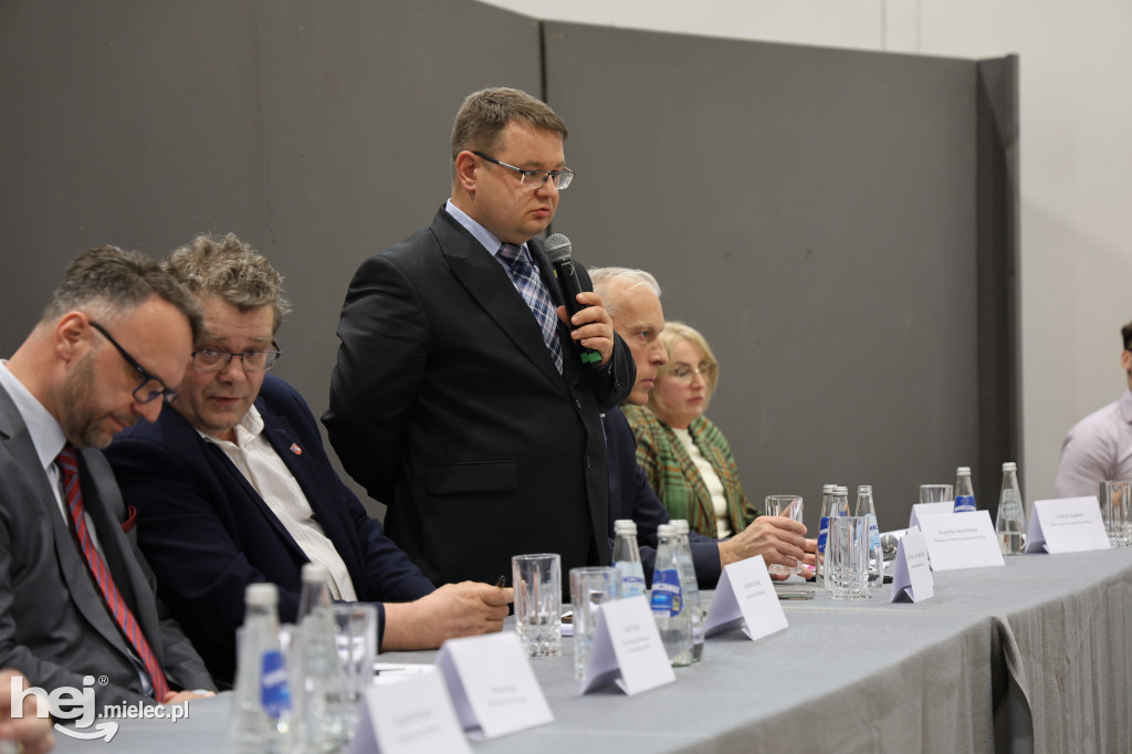 Debata społeczna na temat mieleckiego szpitala