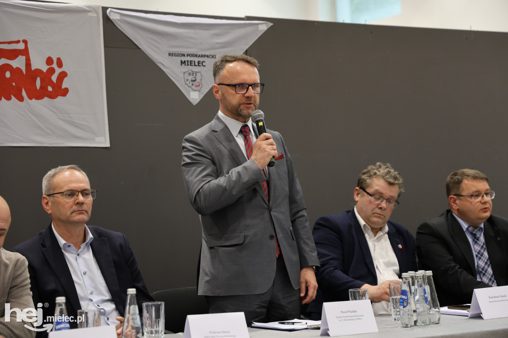 Debata społeczna na temat mieleckiego szpitala