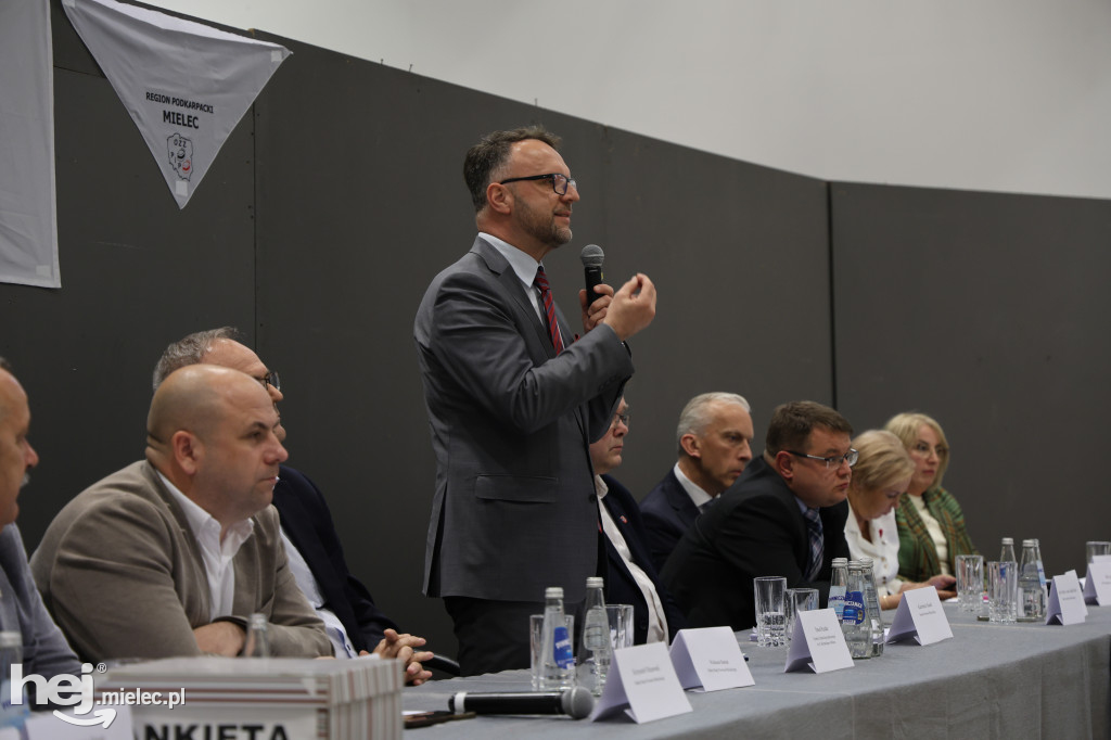 Debata społeczna na temat mieleckiego szpitala