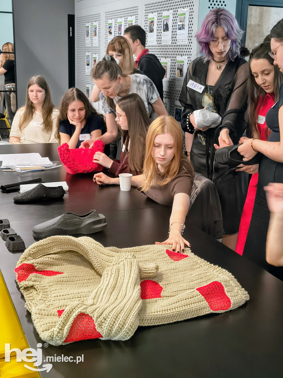 Uczennice mieleckiego „Elektryka” w prestiżowym projekcie Future Fashion