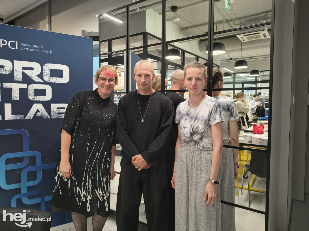 Uczennice mieleckiego „Elektryka” w prestiżowym projekcie Future Fashion