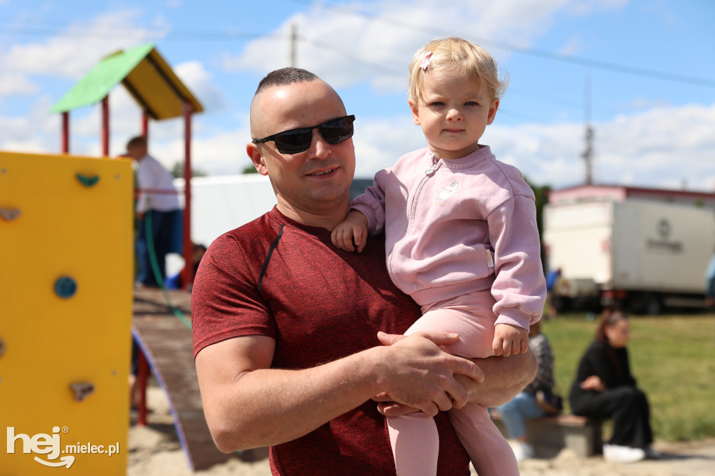 Gminne Zawody Sportowo-Pożarnicze Młodzieżowych Drużyn Pożarniczych z gminy Tuszów Narodowy.