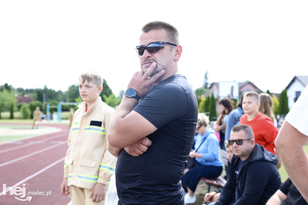 Gminne Zawody Sportowo-Pożarnicze Młodzieżowych Drużyn Pożarniczych z gminy Tuszów Narodowy.