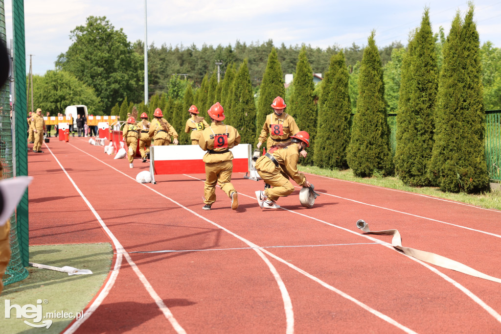 Gminne Zawody Sportowo-Pożarnicze Młodzieżowych Drużyn Pożarniczych z gminy Tuszów Narodowy.