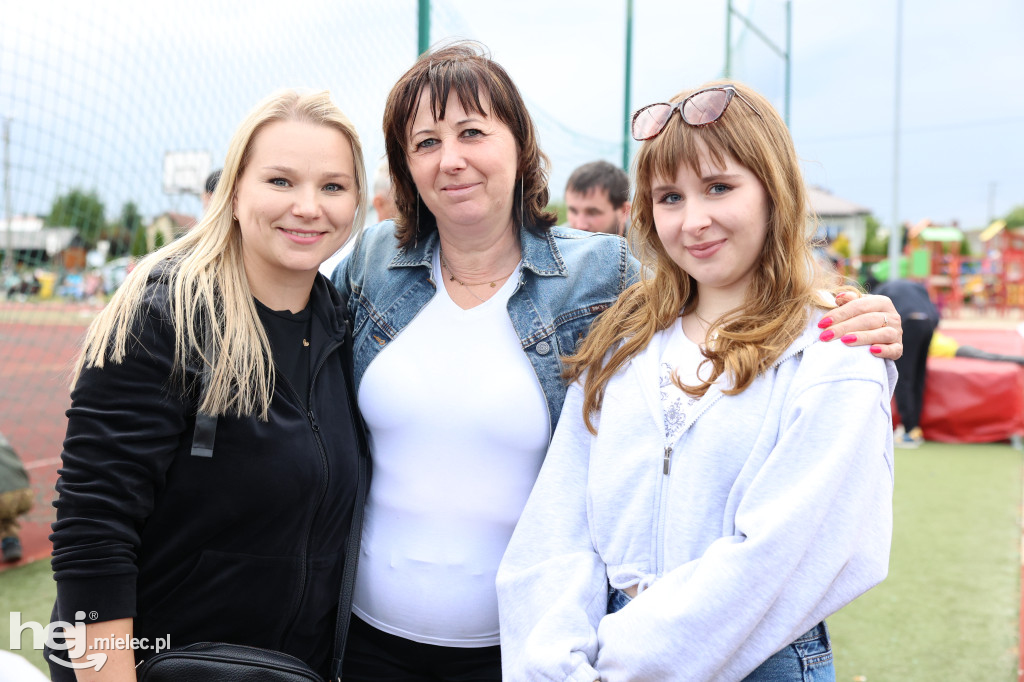 Gminne Zawody Sportowo-Pożarnicze Młodzieżowych Drużyn Pożarniczych z gminy Tuszów Narodowy.