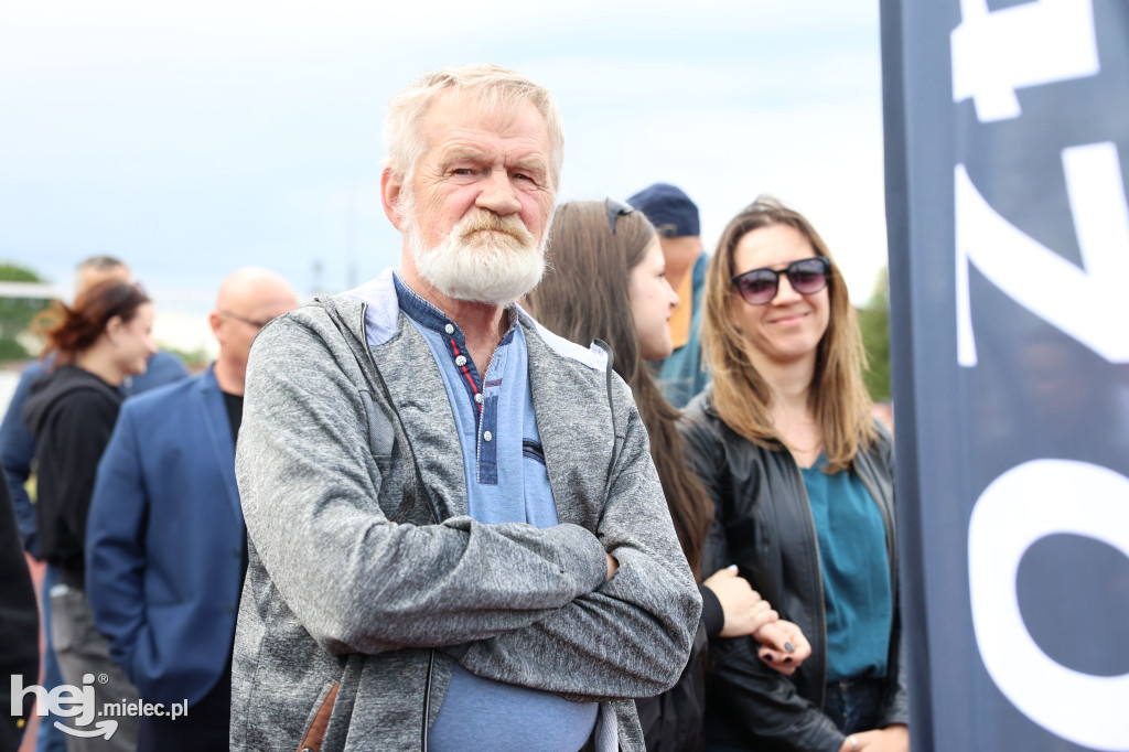 Gminne Zawody Sportowo-Pożarnicze Młodzieżowych Drużyn Pożarniczych z gminy Tuszów Narodowy.