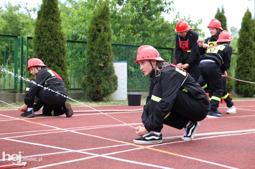 Gminne Zawody Sportowo-Pożarnicze Młodzieżowych Drużyn Pożarniczych z gminy Tuszów Narodowy.