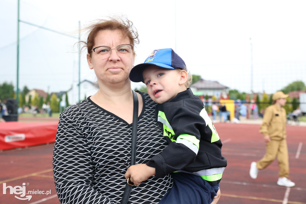 Gminne Zawody Sportowo-Pożarnicze Młodzieżowych Drużyn Pożarniczych z gminy Tuszów Narodowy.