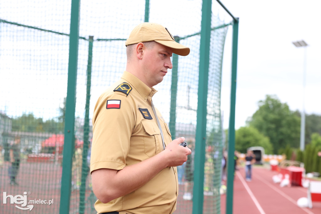 Gminne Zawody Sportowo-Pożarnicze Młodzieżowych Drużyn Pożarniczych z gminy Tuszów Narodowy.
