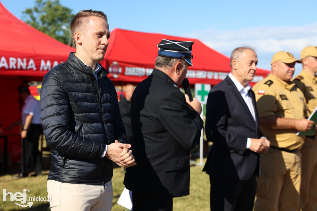 Gminne Zawody Sportowo-Pożarnicze Młodzieżowych Drużyn Pożarniczych z gminy Tuszów Narodowy.