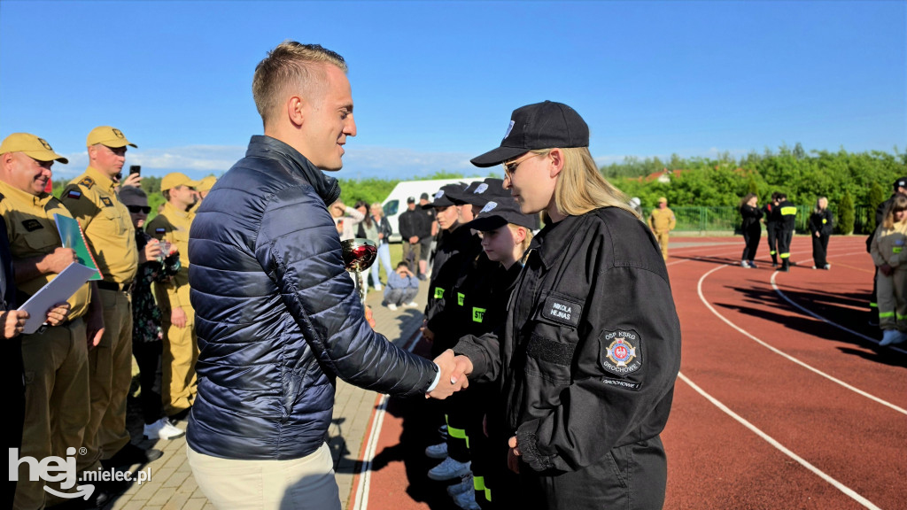 Gminne Zawody Sportowo-Pożarnicze Młodzieżowych Drużyn Pożarniczych z gminy Tuszów Narodowy.