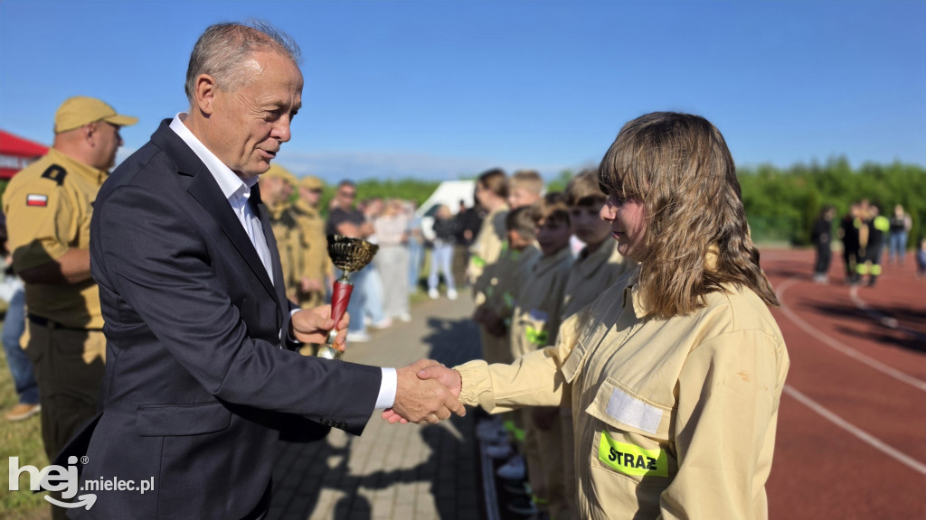 Gminne Zawody Sportowo-Pożarnicze Młodzieżowych Drużyn Pożarniczych z gminy Tuszów Narodowy.