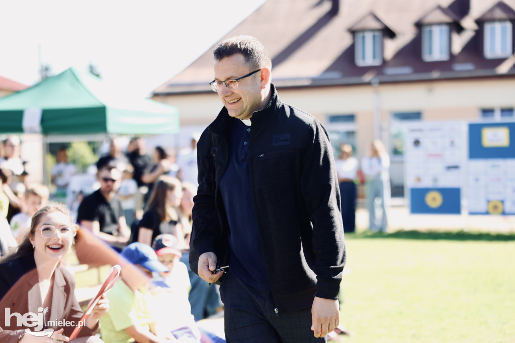 Piknik charytatywny w Podleszanach