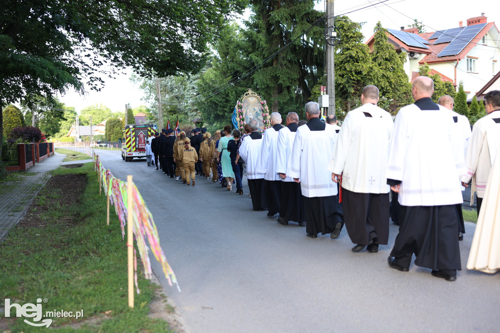 Borki Nizińskie na trasie peregrynacji obrazu Jezusa Miłosiernego