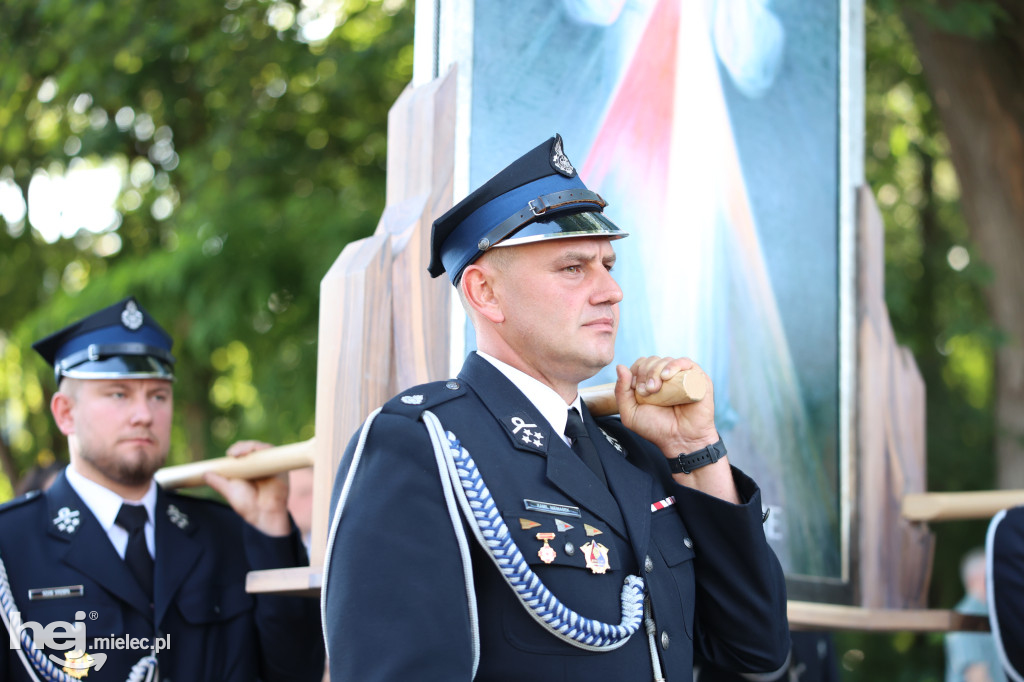 Borki Nizińskie na trasie peregrynacji obrazu Jezusa Miłosiernego