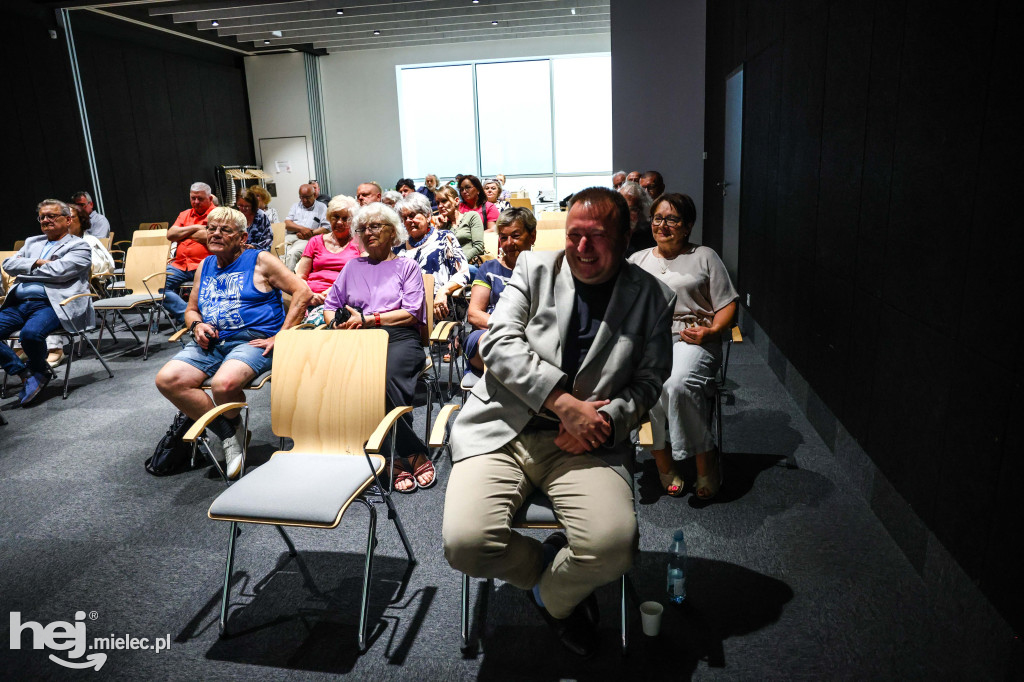 O AI i literaturze rozmawiano w mieleckiej bibliotece