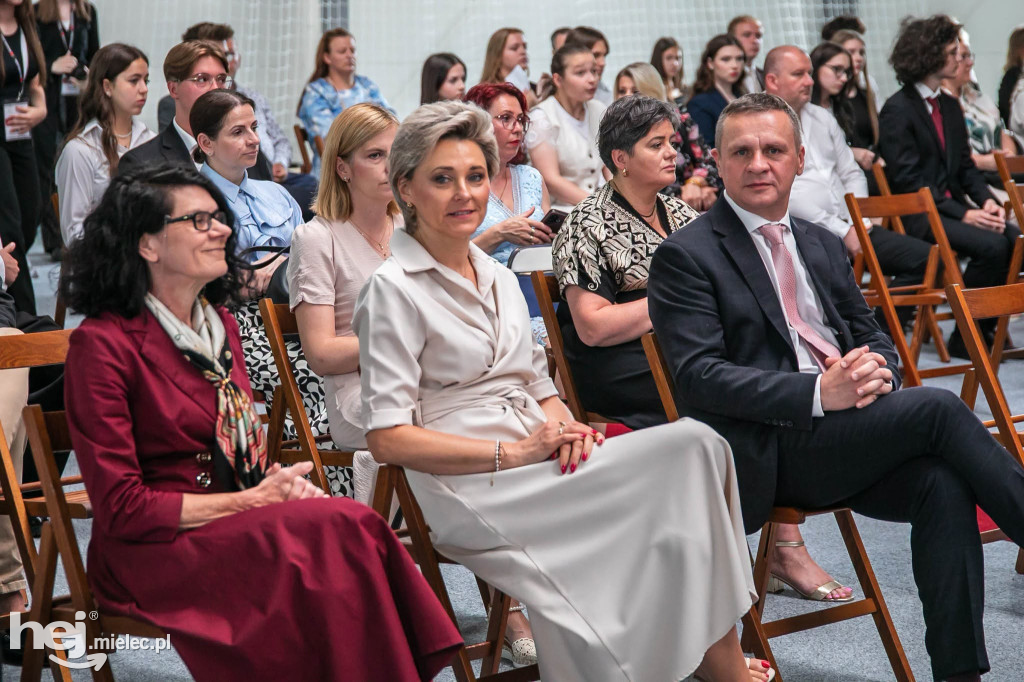 Najlepsi uczniowie nagrodzeni