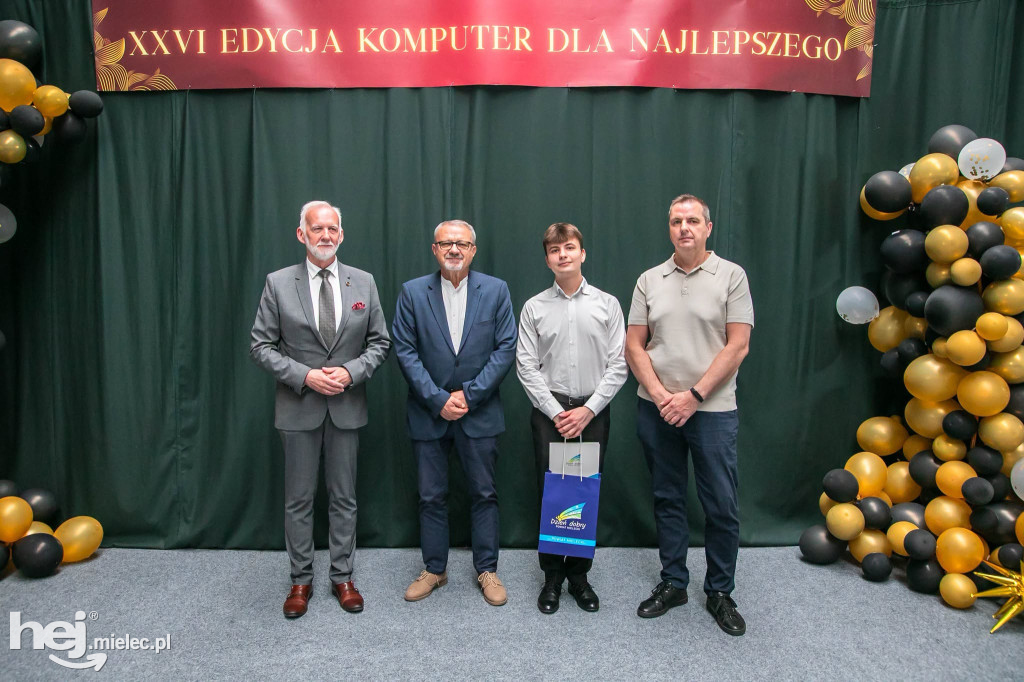 Najlepsi uczniowie nagrodzeni