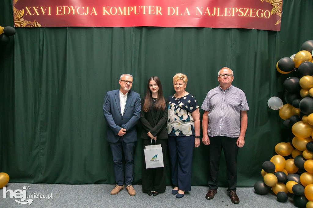 Najlepsi uczniowie nagrodzeni