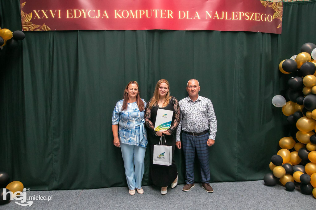 Najlepsi uczniowie nagrodzeni