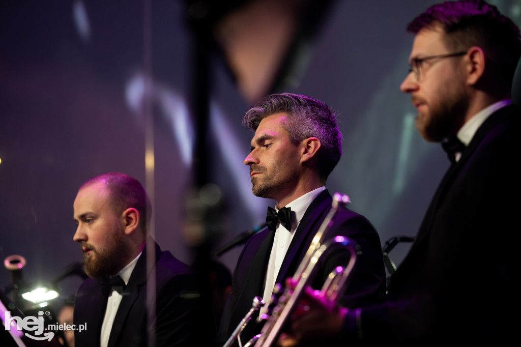 Koncert Mieleckiej Orkiestry Symfonicznej w hali MOSiR